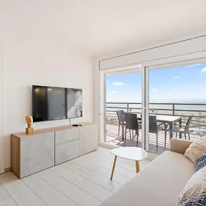 https://atico-welcs-042-frente-al-mar-con-terraza.catalonia-hotels.com